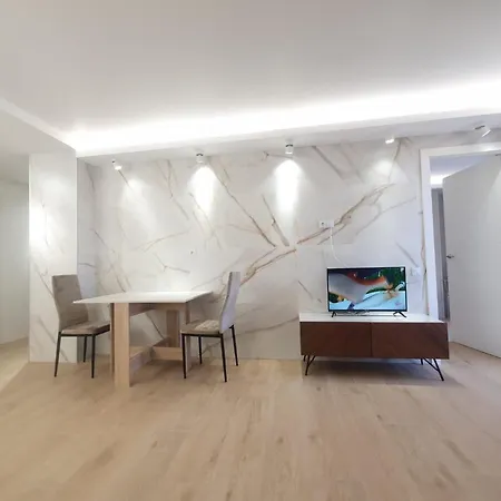 Apartment ,apartamento Con Piscina Y Wifi *