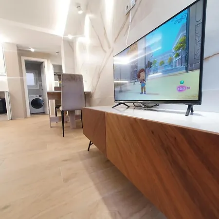 ,apartamento Con Piscina Y Wifi