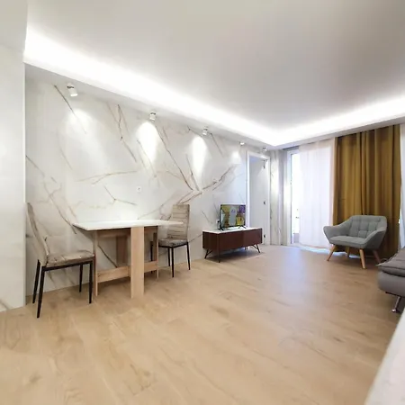 ,apartamento Con Piscina Y Wifi Apartment