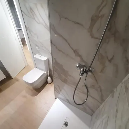 ,apartamento Con Piscina Y Wifi