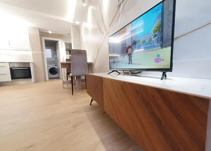 ,apartamento Con Piscina Y Wifi